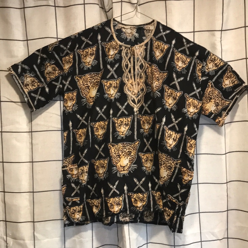 African Shirt w Leopard Design
